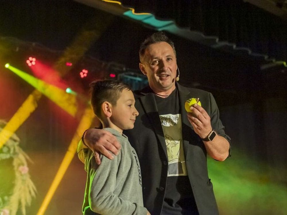 Tony Herman Magicien Spectacle enfants La Rochelle